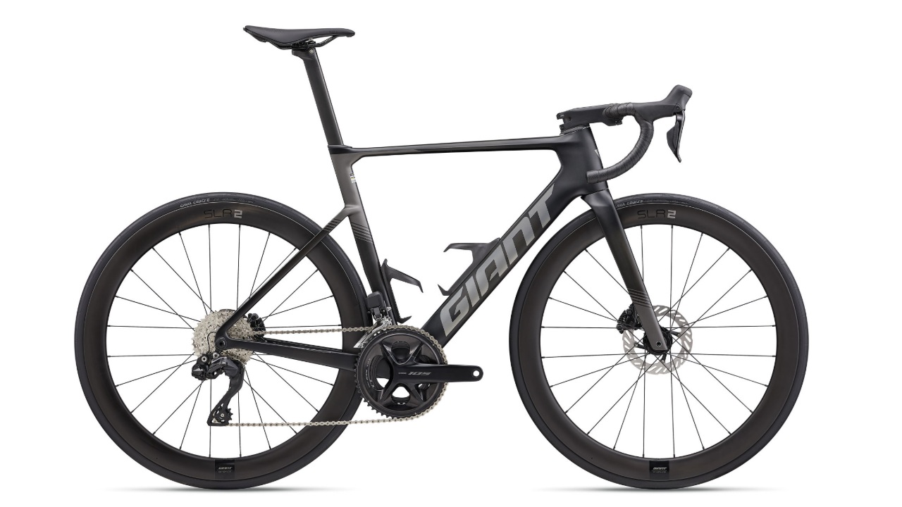 Giant Propel Advanced 1 Carbon - Aero Rennrad 2027.jpg