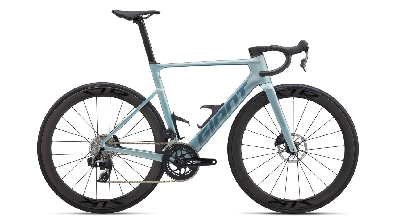 Giant Propel Advanced Pro 1-AXS Cyro Silver - Aero Rennrad 2027.jpg