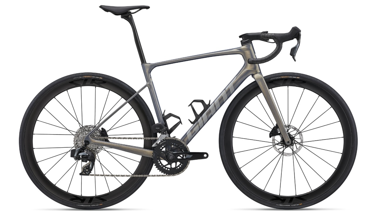 Giant Defy Advanced Pro 1 Midnight Moon.jpg