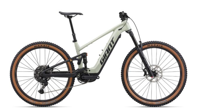 Giant Stance E+ 2 Desert Sage-Black.jpg